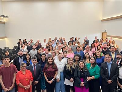 Foto da Notícia: Em Sinop, Gisela Cardoso participa de cerimônia de entrega de certidões e na Vara do Trabalho