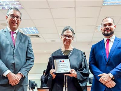 Notícia destaque: OAB-MT homenageia desembargadora Maria Aparecida Ribeiro